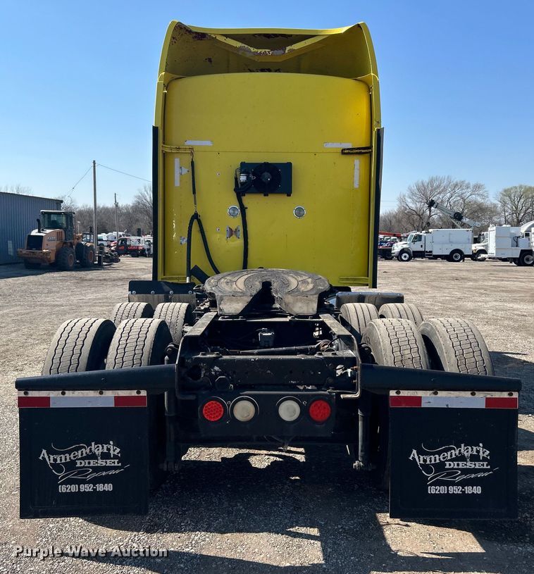 image for item EG1273 2009 Kenworth  T660 semi truck