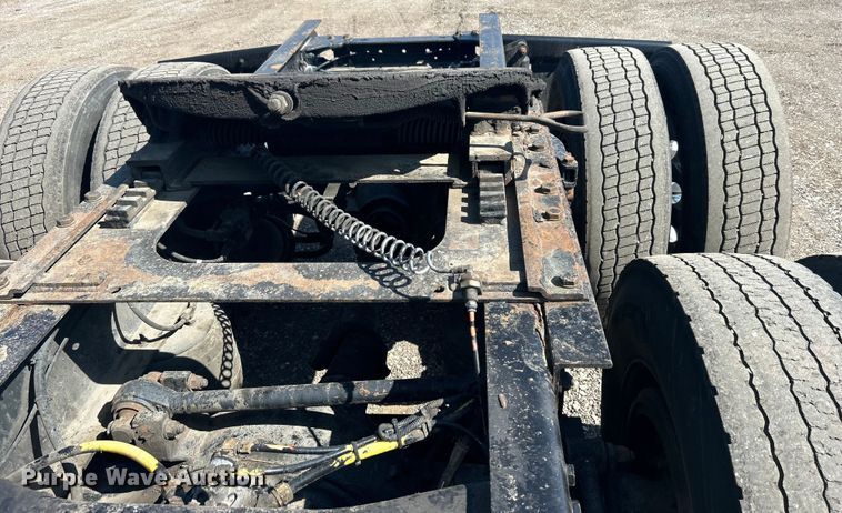 image for item EG1273 2009 Kenworth  T660 semi truck