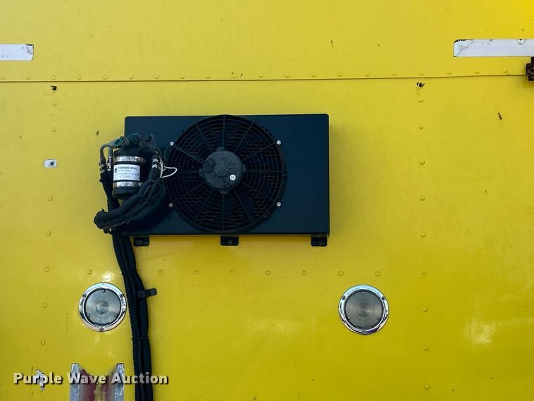 image for item EG1273 2009 Kenworth  T660 semi truck