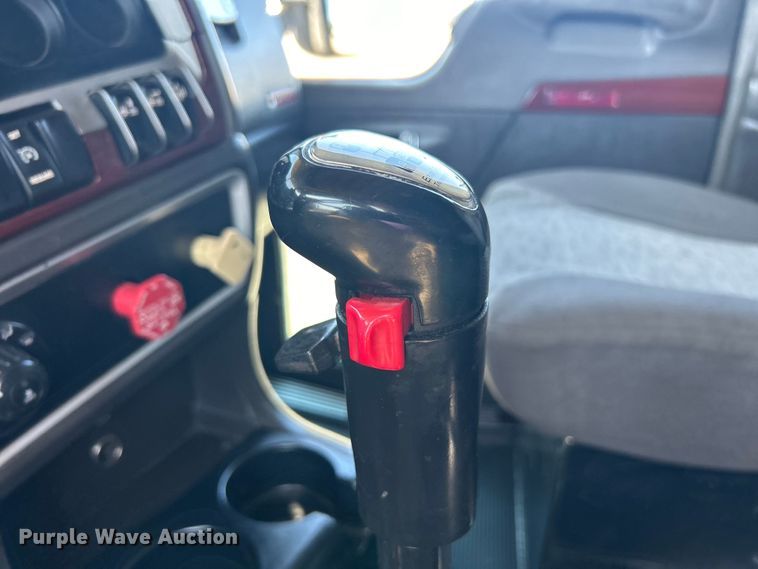 image for item EG1273 2009 Kenworth  T660 semi truck