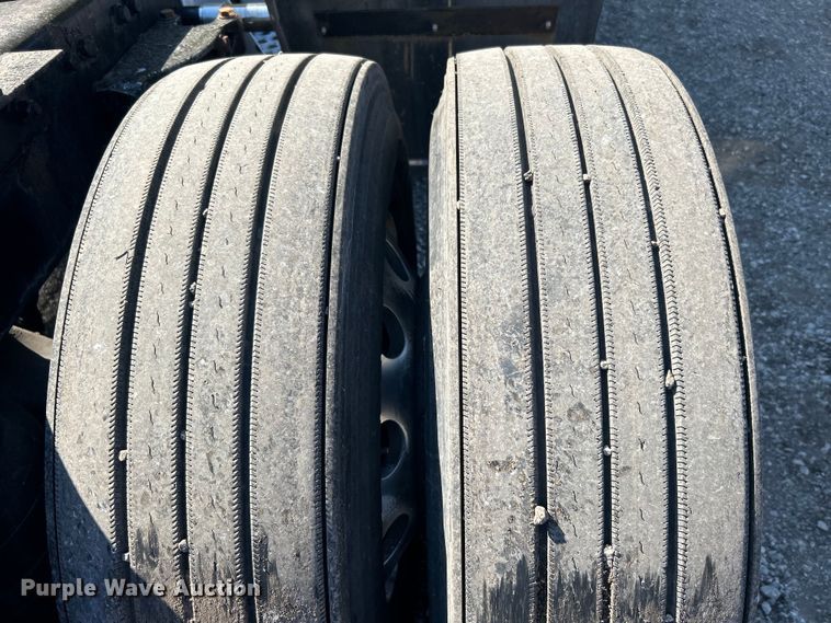 image for item EG1273 2009 Kenworth  T660 semi truck