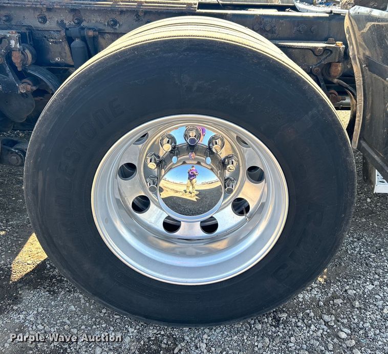 image for item EG1273 2009 Kenworth  T660 semi truck