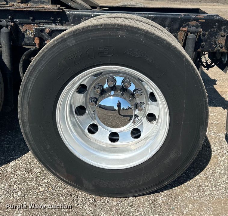 image for item EG1273 2009 Kenworth  T660 semi truck