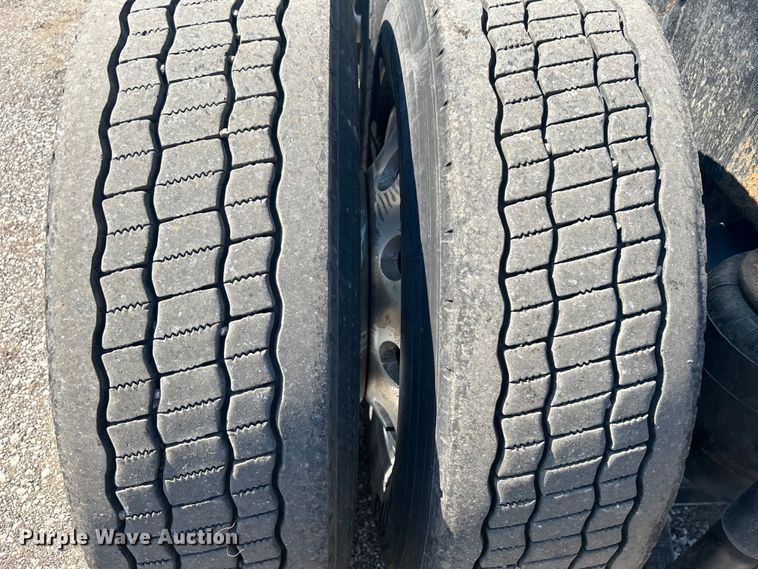 image for item EG1273 2009 Kenworth  T660 semi truck