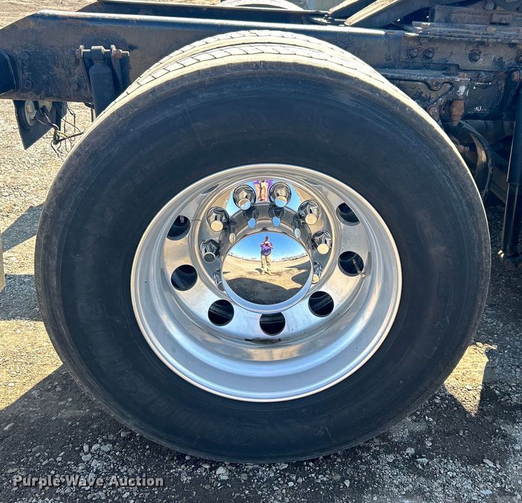 image for item EG1273 2009 Kenworth  T660 semi truck