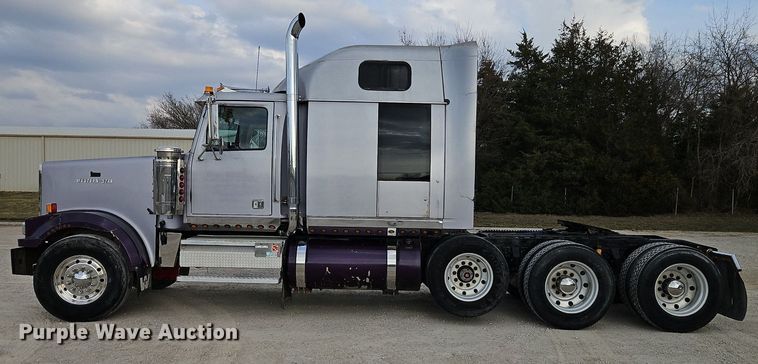 image for item EI3609 2000 Western Star 4900E semi truck