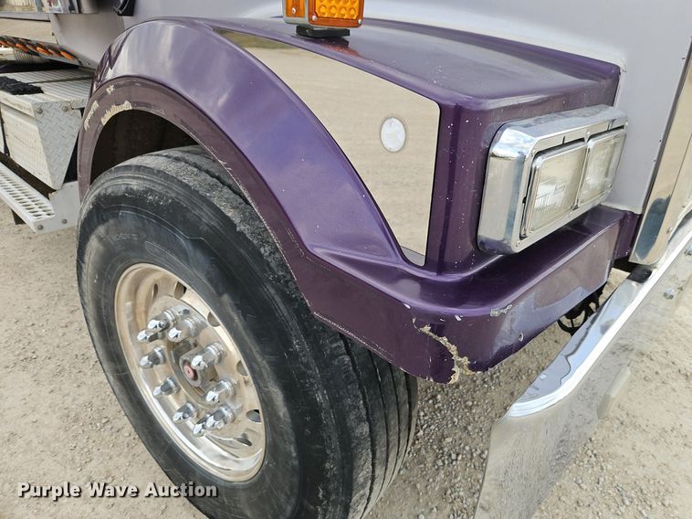 image for item EI3609 2000 Western Star 4900E semi truck