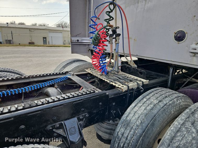 image for item EI3609 2000 Western Star 4900E semi truck