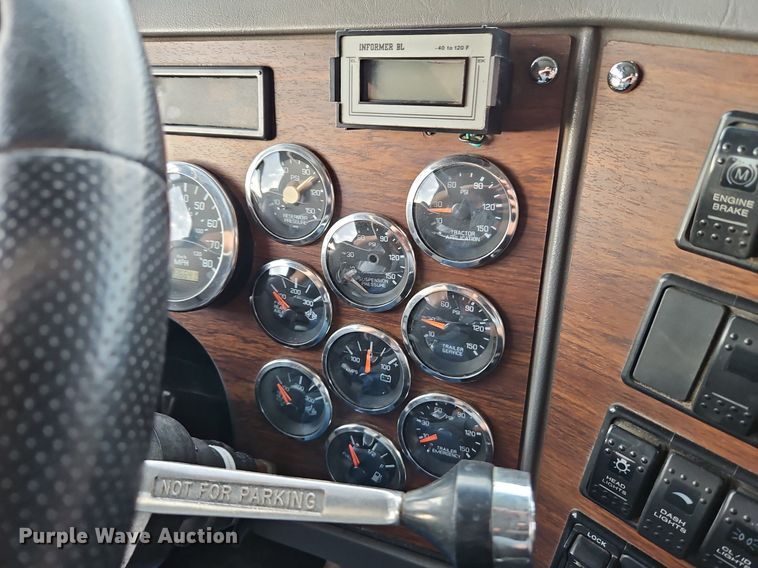 image for item EI3609 2000 Western Star 4900E semi truck