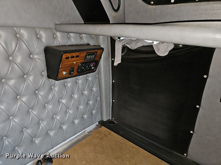 image for item EI3609 2000 Western Star 4900E semi truck