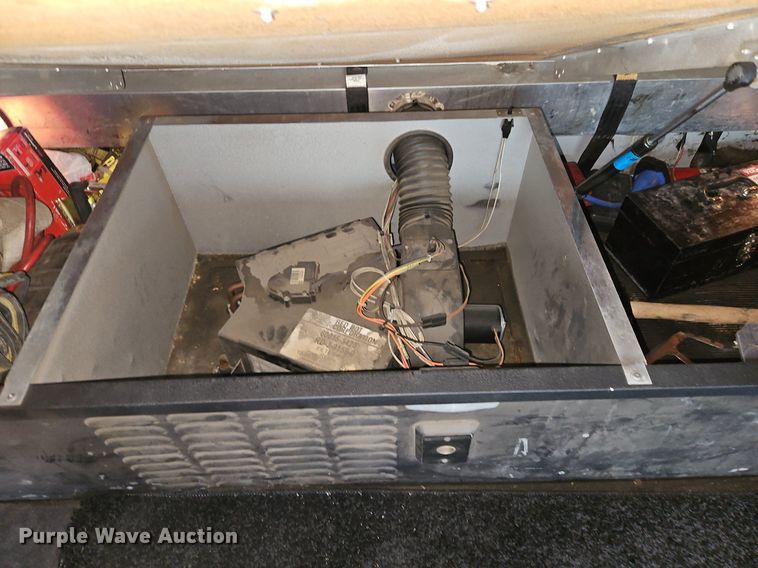 image for item EI3609 2000 Western Star 4900E semi truck