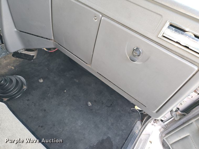 image for item EI3609 2000 Western Star 4900E semi truck