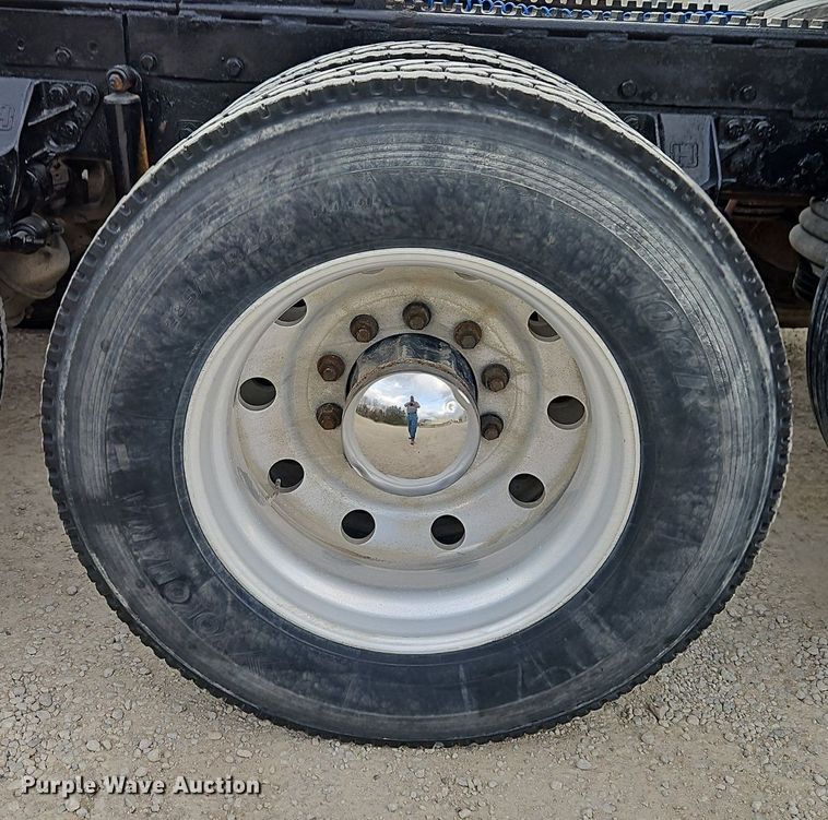 image for item EI3609 2000 Western Star 4900E semi truck