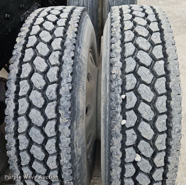 image for item EI3609 2000 Western Star 4900E semi truck