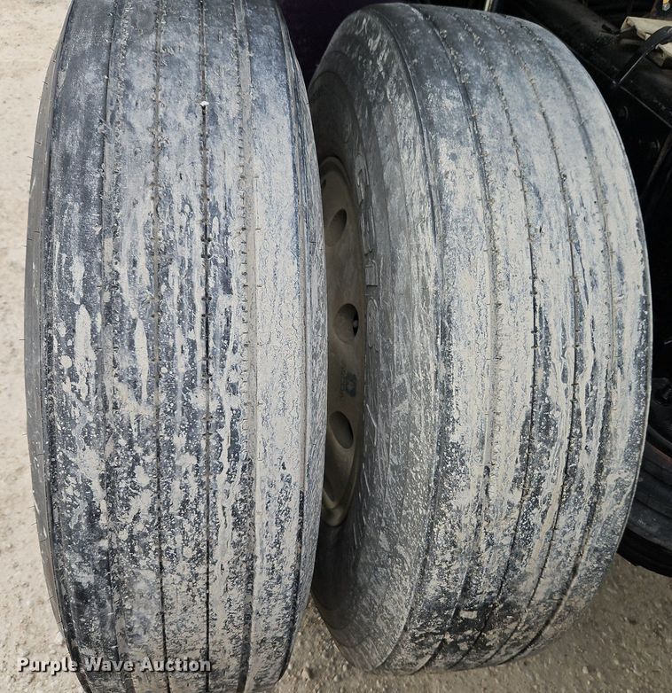 image for item EI3609 2000 Western Star 4900E semi truck