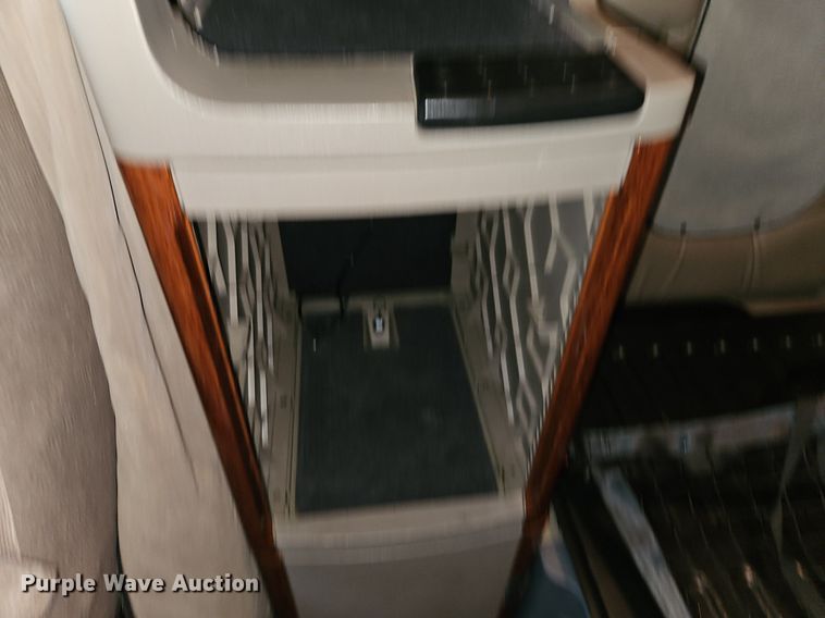 image for item EI3621 2016 Freightliner  Cascadia semi truck