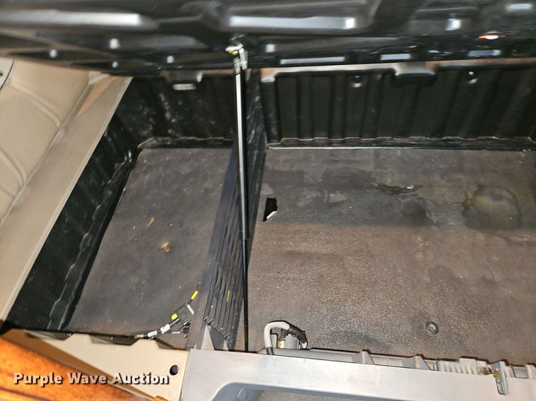 image for item EI3621 2016 Freightliner  Cascadia semi truck