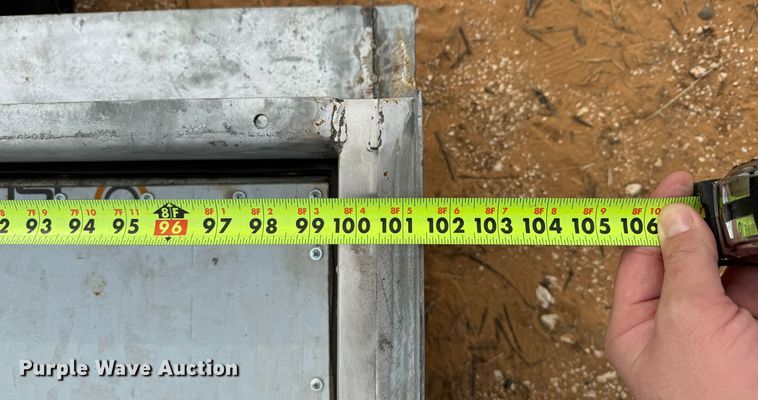 image for item EI6671 Dry van trailer doors 