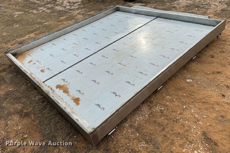 image for item EI6672 Dry van trailer doors 