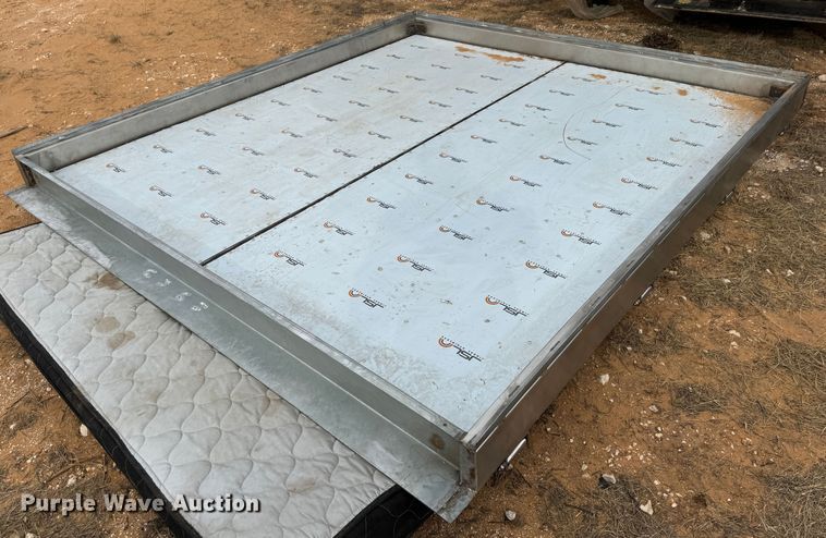 image for item EI6672 Dry van trailer doors 