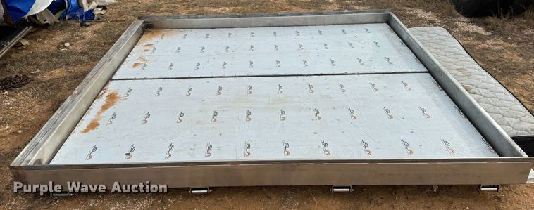 image for item EI6672 Dry van trailer doors 