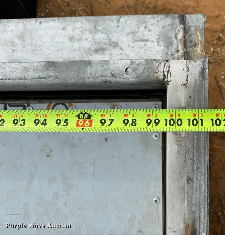 image for item EI6672 Dry van trailer doors 