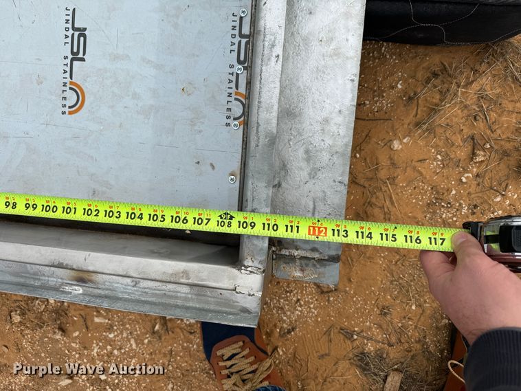 image for item EI6672 Dry van trailer doors 