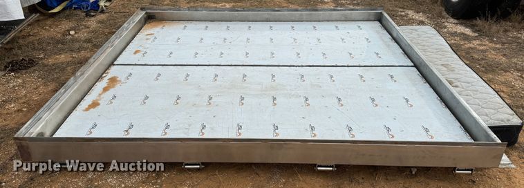 image for item EI6673 Dry van trailer doors 