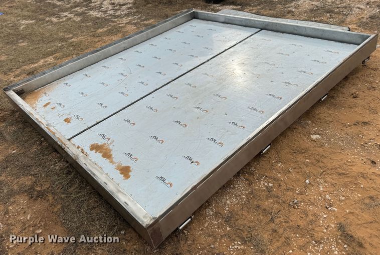 image for item EI6673 Dry van trailer doors 