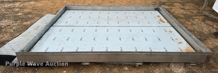 image for item EI6673 Dry van trailer doors 