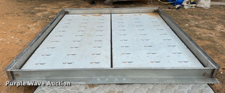 image for item EI6673 Dry van trailer doors 