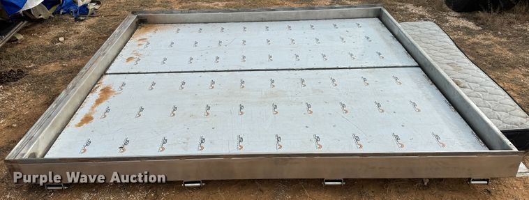 image for item EI6673 Dry van trailer doors 