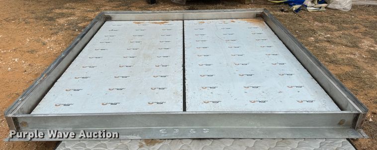 image for item EI6674 Dry van trailer doors 