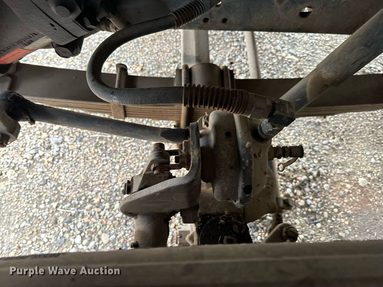 image for item EJ0216 1990 International  4900 fuel truck