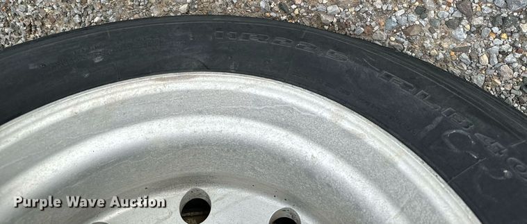 image for item EJ0216 1990 International  4900 fuel truck