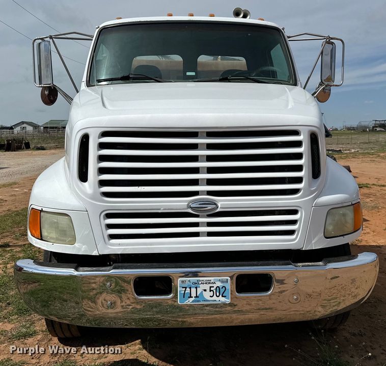 image for item EJ0334 2000 Sterling A-Line semi truck
