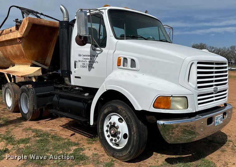 image for item EJ0334 2000 Sterling A-Line semi truck