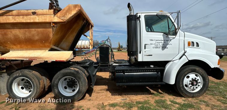 image for item EJ0334 2000 Sterling A-Line semi truck