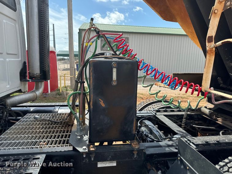 image for item EJ0334 2000 Sterling A-Line semi truck