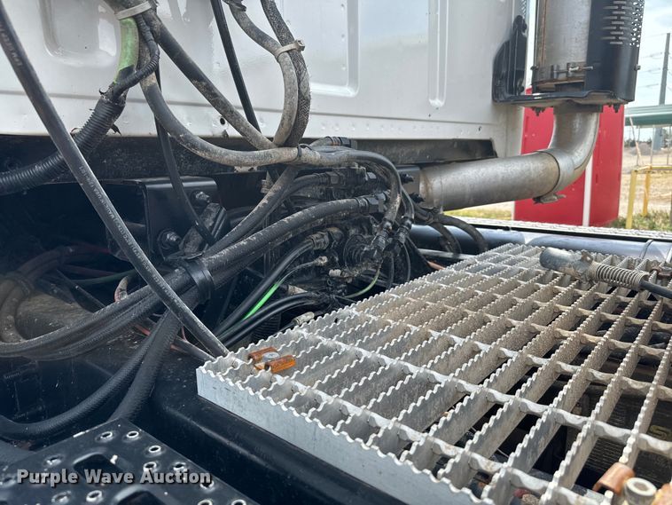 image for item EJ0334 2000 Sterling A-Line semi truck