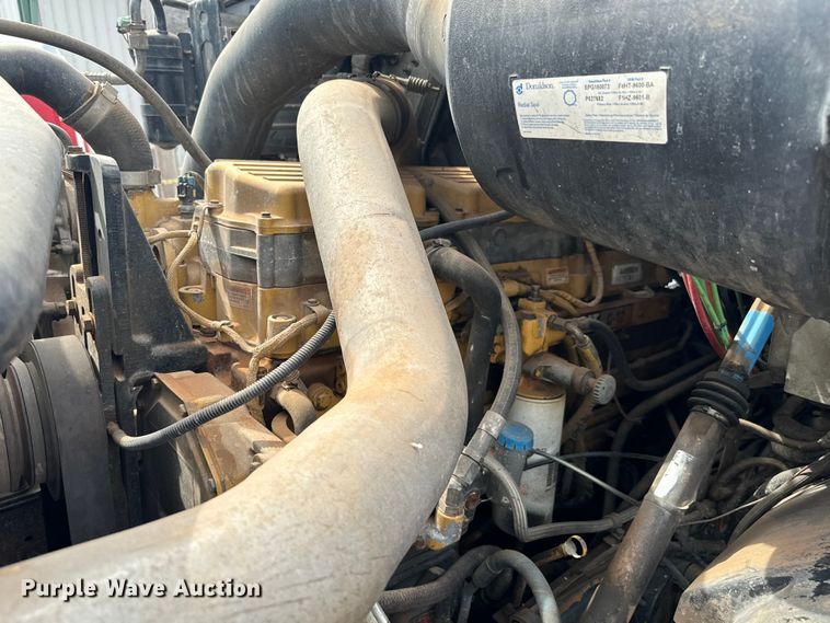 image for item EJ0334 2000 Sterling A-Line semi truck