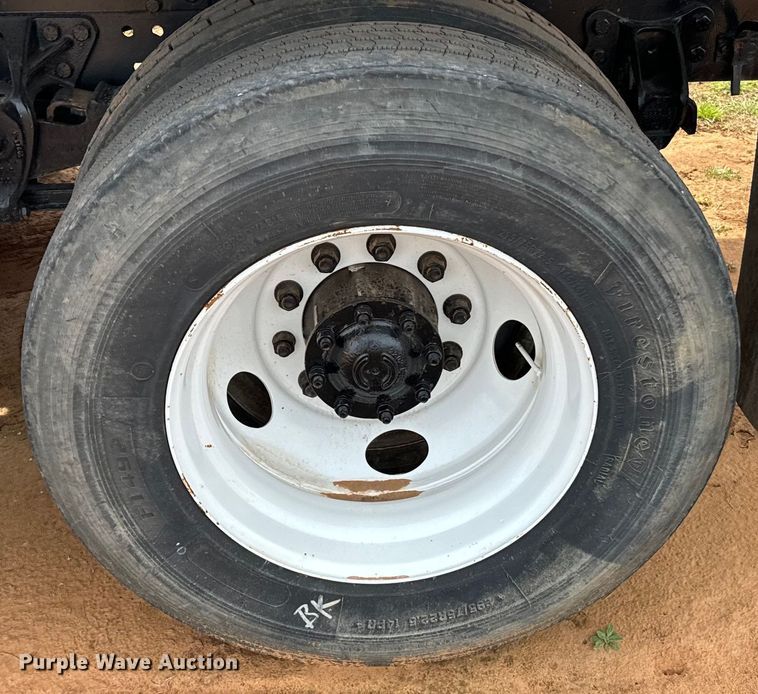 image for item EJ0334 2000 Sterling A-Line semi truck