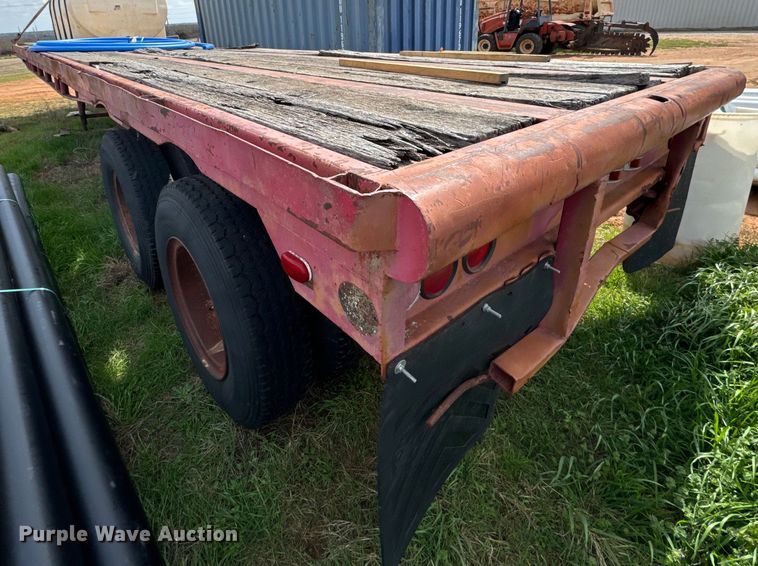 image for item EJ0336 1967 Lufkin flatbed trailer