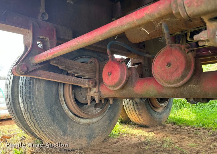 image for item EJ0336 1967 Lufkin flatbed trailer