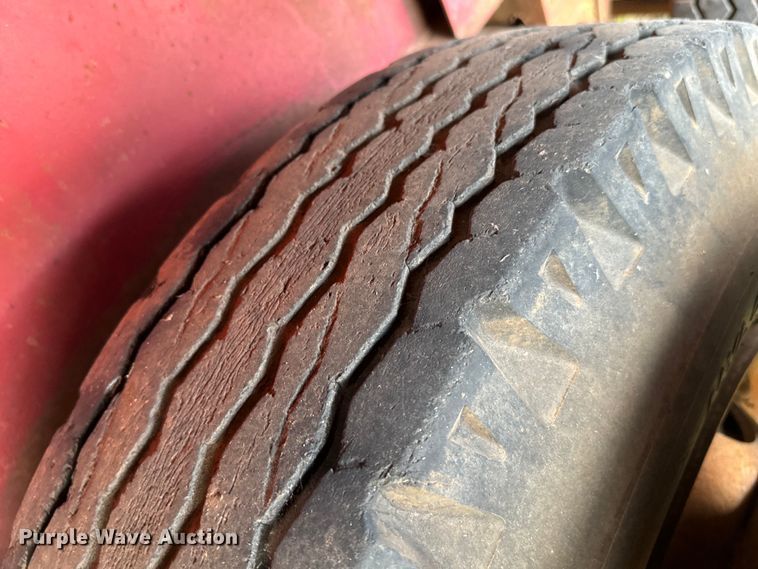 image for item EJ0336 1967 Lufkin flatbed trailer