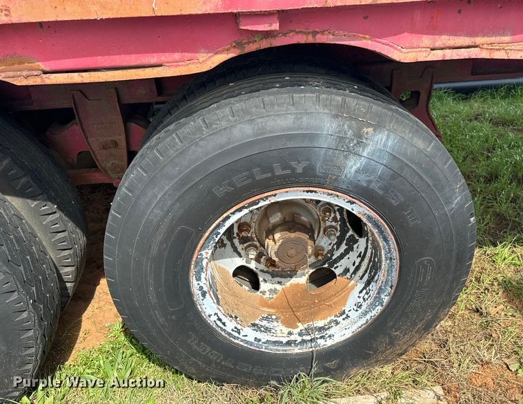 image for item EJ0336 1967 Lufkin flatbed trailer