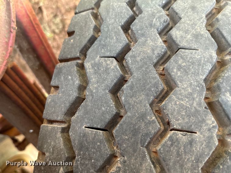 image for item EJ0336 1967 Lufkin flatbed trailer