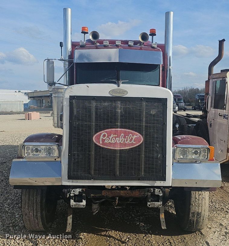 image for item EJ5862 1997 Peterbilt  379 semi truck