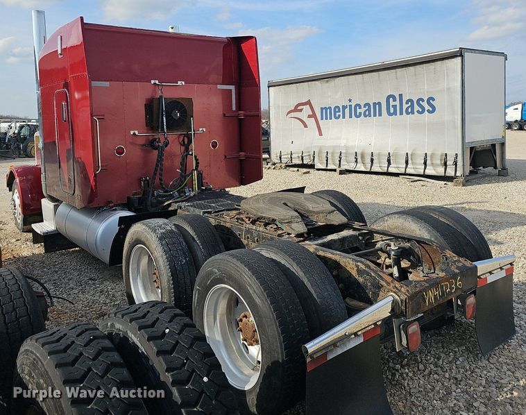 image for item EJ5862 1997 Peterbilt  379 semi truck