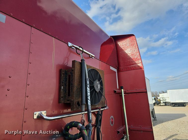 image for item EJ5862 1997 Peterbilt  379 semi truck